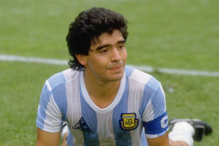 Huyền thoại Maradona