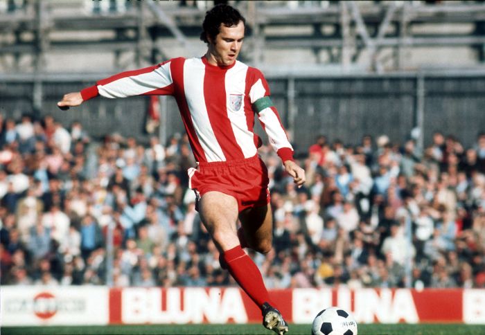 Franz Beckenbauer là cầu thủ người Đức