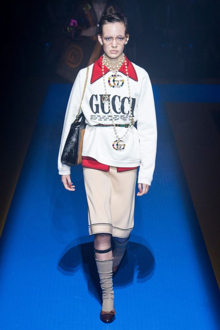 Gucci là thương hiệu thời trang nổi tiếng có triết lý thiết kế hiện đại và đổi mới