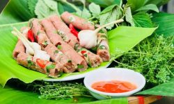 Nổi tiếng nhất trong danh sách 8 món đặc sản của Thanh Hóa là nem chua